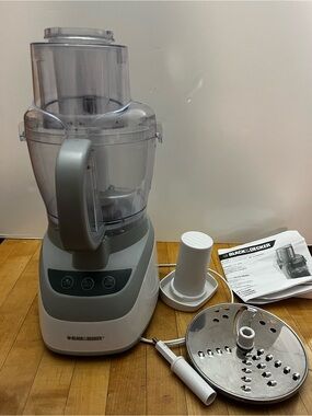 BLACK+DECKER 10-Cup Food Processor PowerPro Wide-Mouth Model FP2500